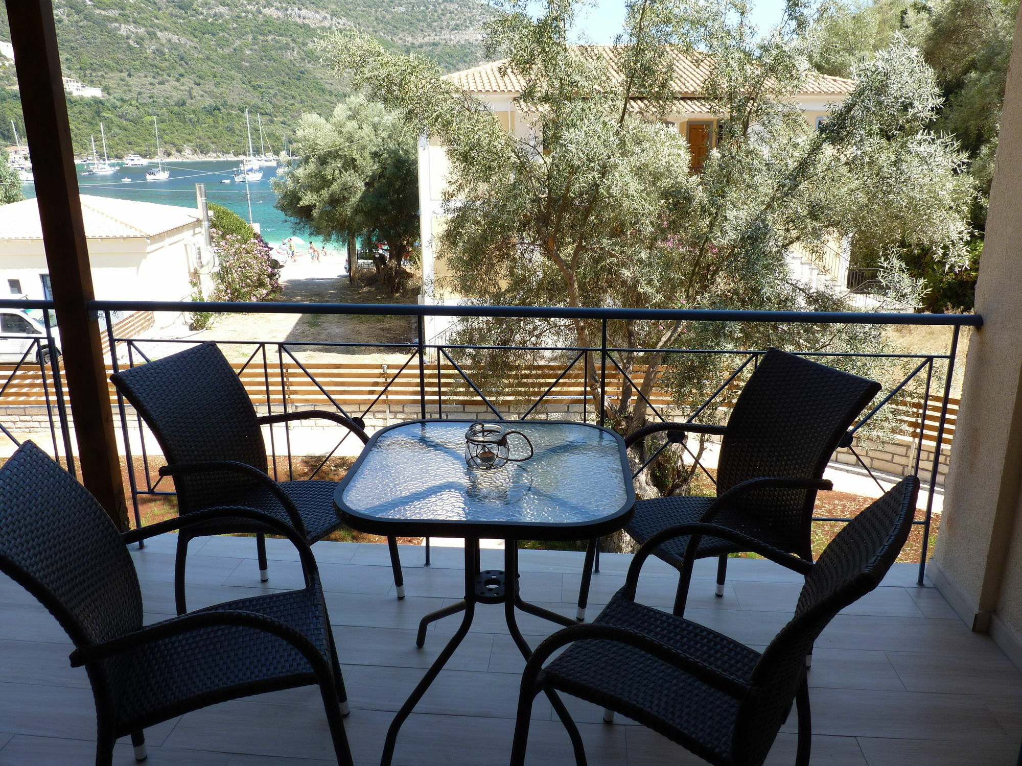 Ilianthos Apartments & Studios Mikros Gialos Bagian luar foto
